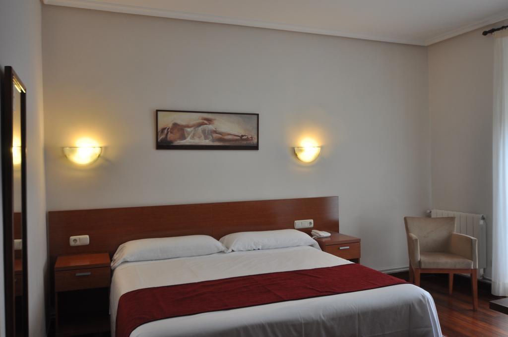 Pension Alameda Сан-Себастьян Экстерьер фото