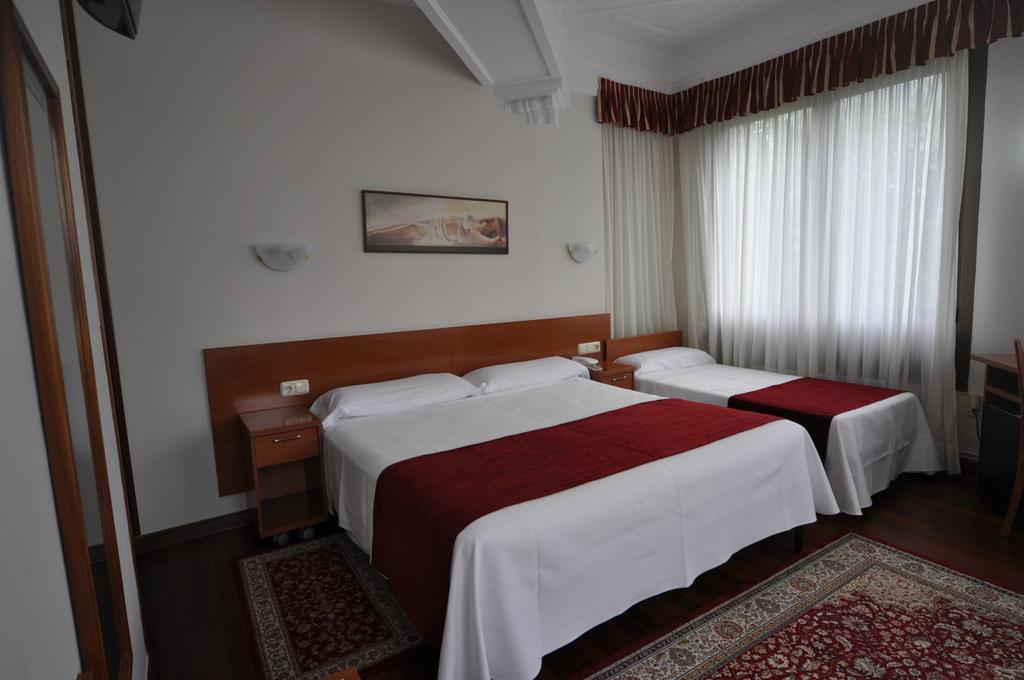 Pension Alameda Сан-Себастьян Экстерьер фото
