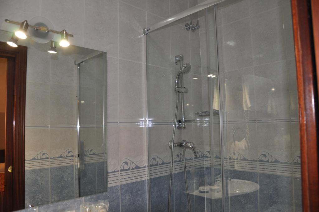 Pension Alameda Сан-Себастьян Номер фото